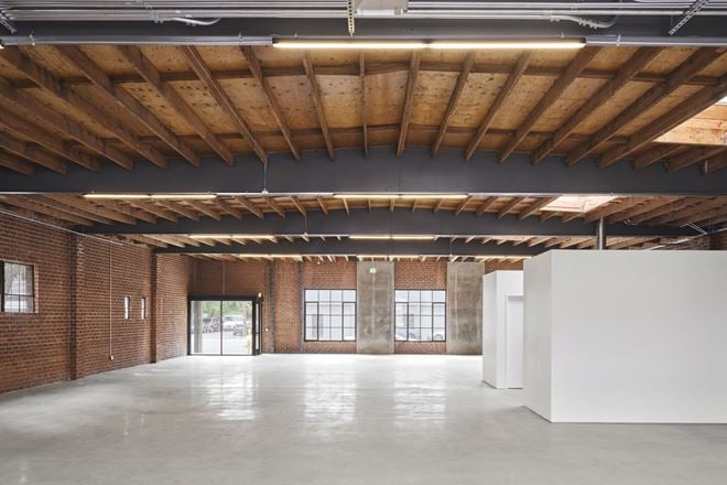 4005 W Jefferson Blvd