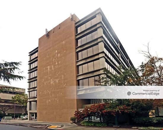 Huntmont Medical Building