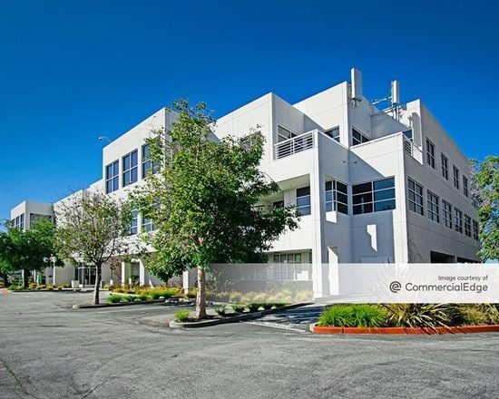 301 & 401 Island Pkwy