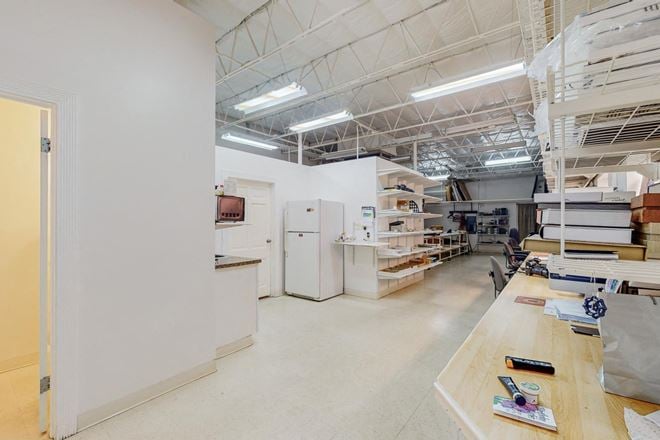Fully Remodeled High Traffic Retail with Showroom & Vault
