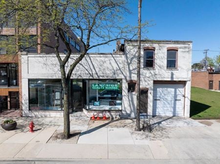 Retail space for Rent at 1914 1st St in Chicago