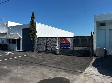 Photo of commercial space at 241 NE 32nd Court in Oakland Park