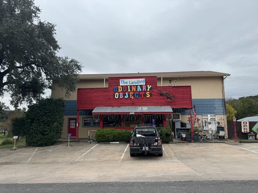 Retail / Office Building for Sale in Jonestown, TX