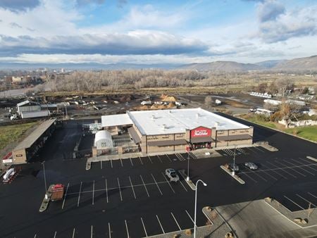 Retail space for Sale at 104 Butterfield Rd in Yakima