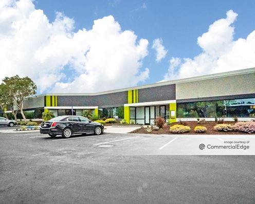 Clipper Court Commerce Center - Buildings 8, 9 & 10