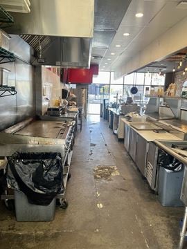 Endcap Turn Key Restaurant for SUBLEASE
