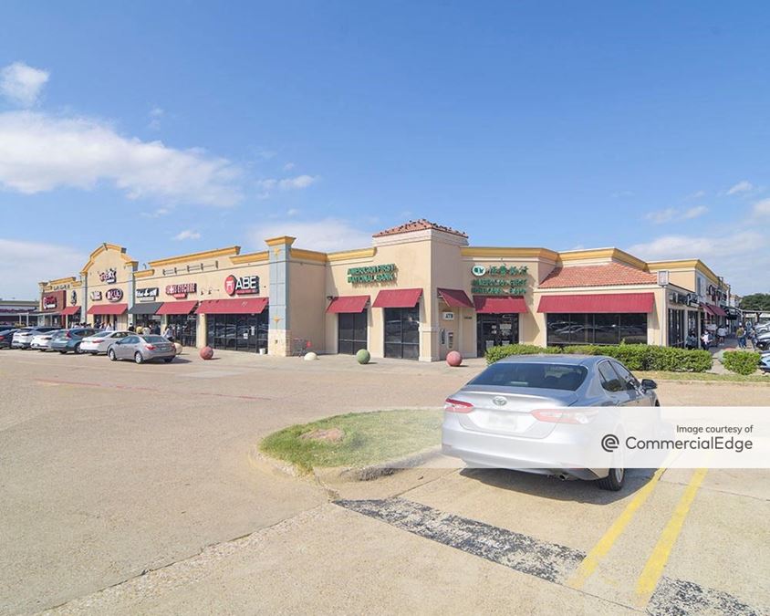 The Shops at Old Denton 2625 Old Denton Road Retail Building