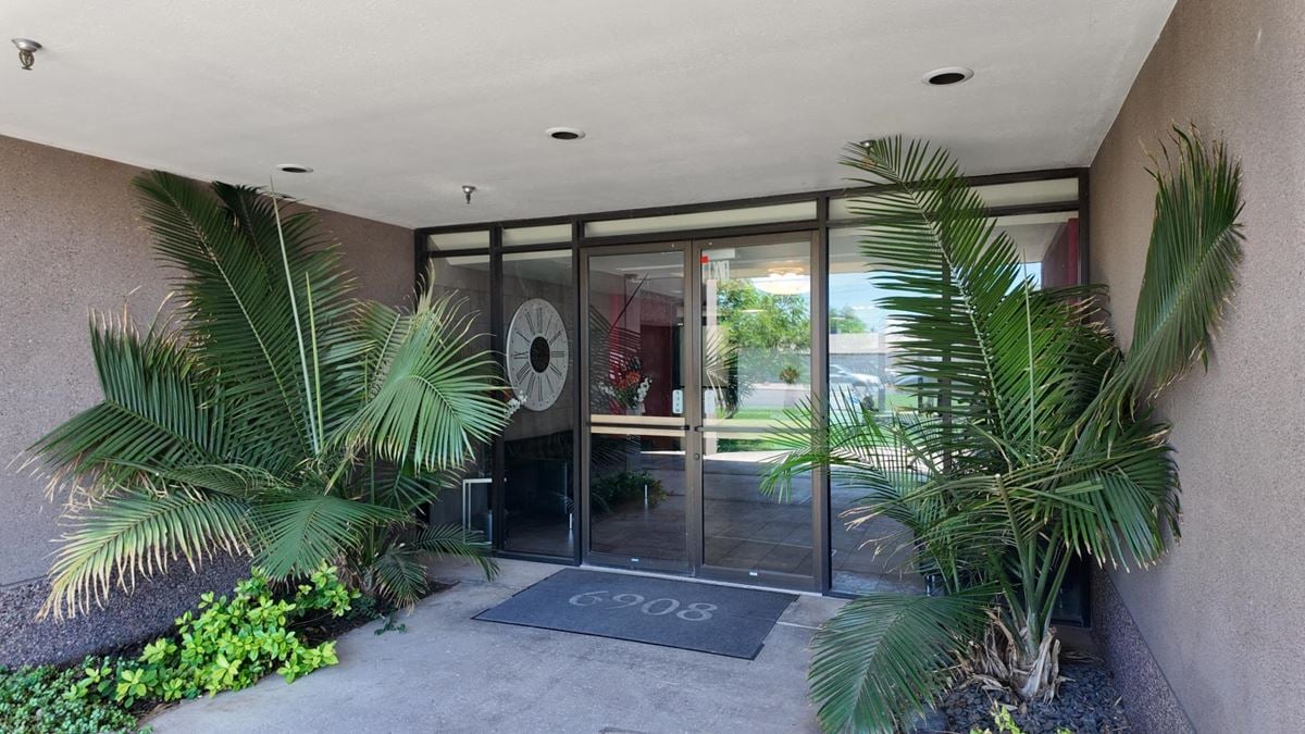 Executive Office Space in Prime Scottsdale Location