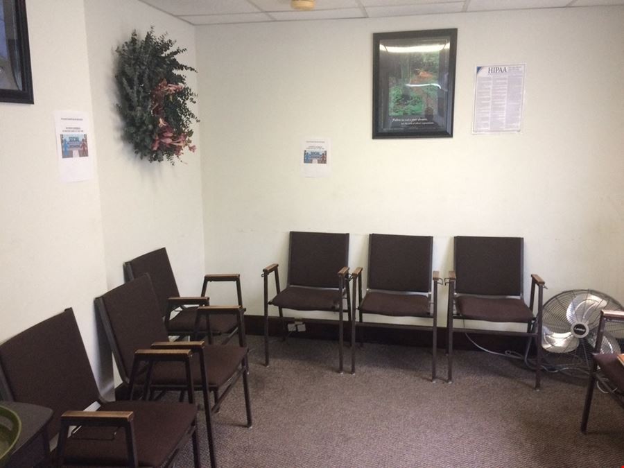 For Lease | 1,250 SF Office