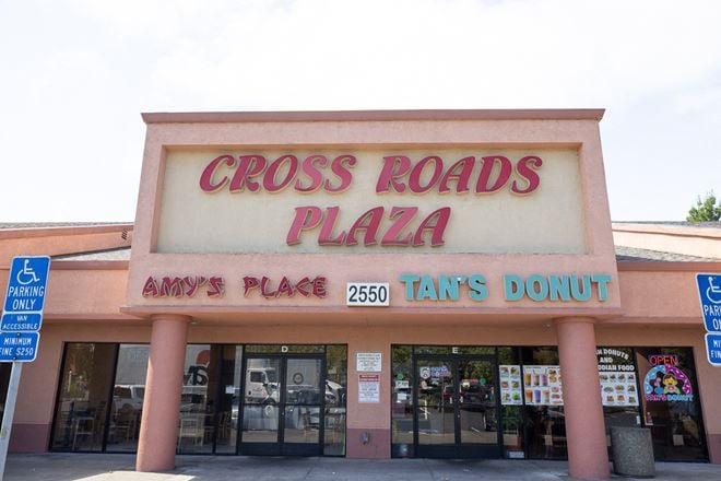 Cross Roads Plaza