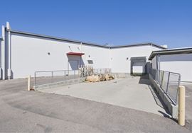 Mid-Box Retail Available in  Market-Dominant Power Center