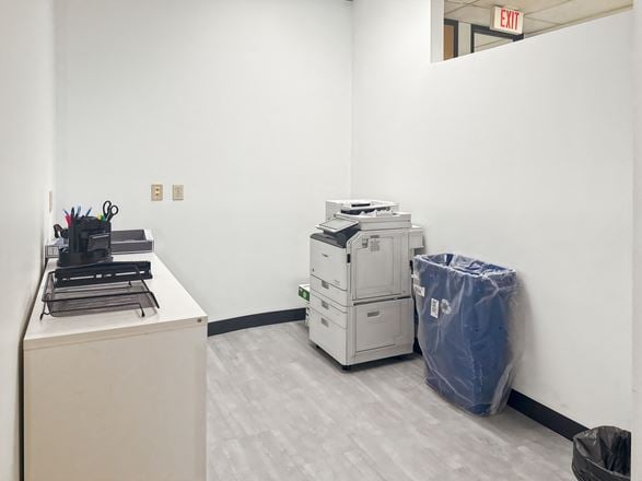 Regus - Lafayette - W Pinhook Rd