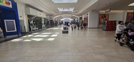 L82      Space Photo Gallery 1