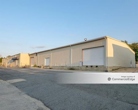 Industrial space for Rent at 6021-6027 Farrington Avenue in Alexandria