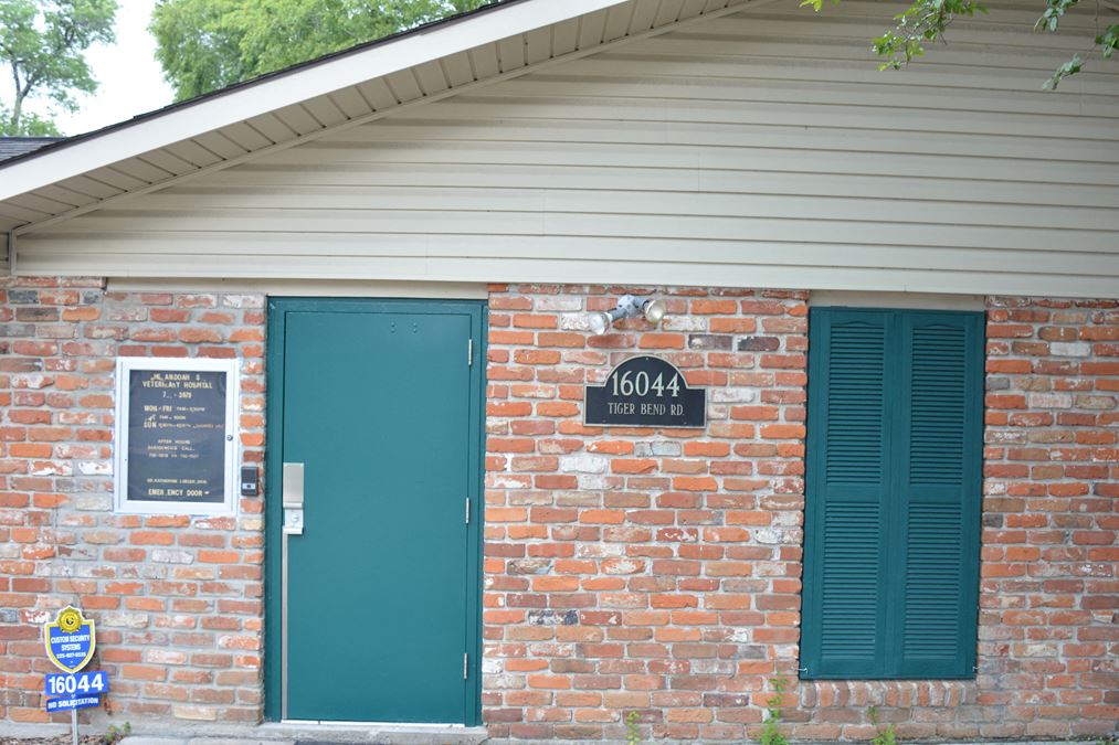 16044 Tiger Bend Rd