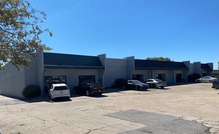 Industrial space for Rent at 13409-11 B Street in Omaha