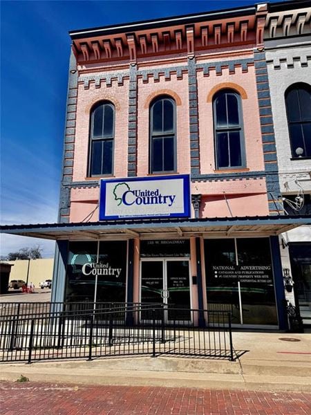 Office space for Sale at 125 W Broadway St in Clarksville
