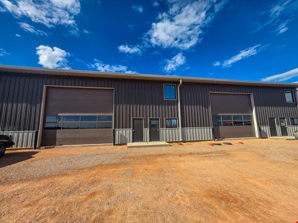 Industrial Warehouse Suites Near E Mall Dr