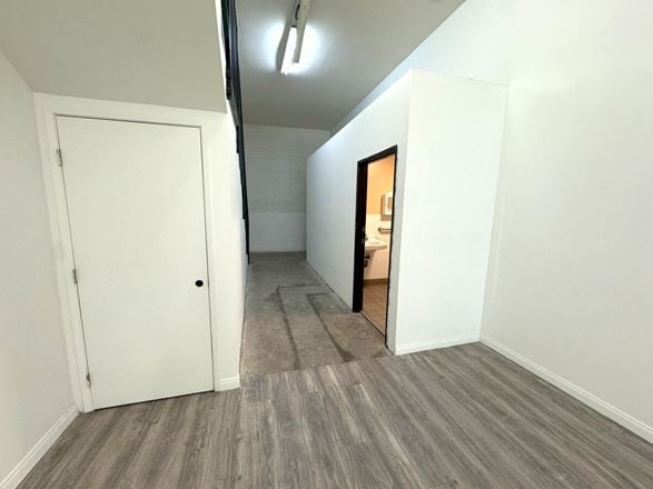 Fashion D. Commercial Lofts/Showrooms