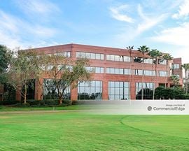 Heathrow International Business Center - 300 International Pkwy