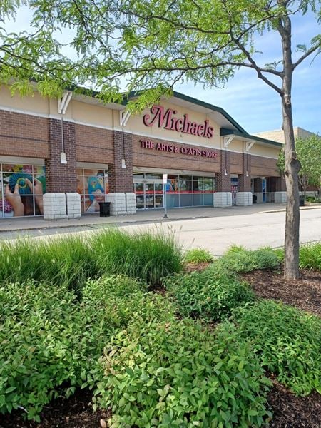 Retail space for Rent at SEC WIllow Road & Old Willow Road in Glenview