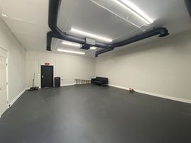 147 E Foothill Blvd