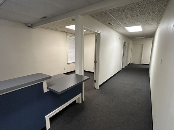 508 Idlewild Avenue, Suite 3