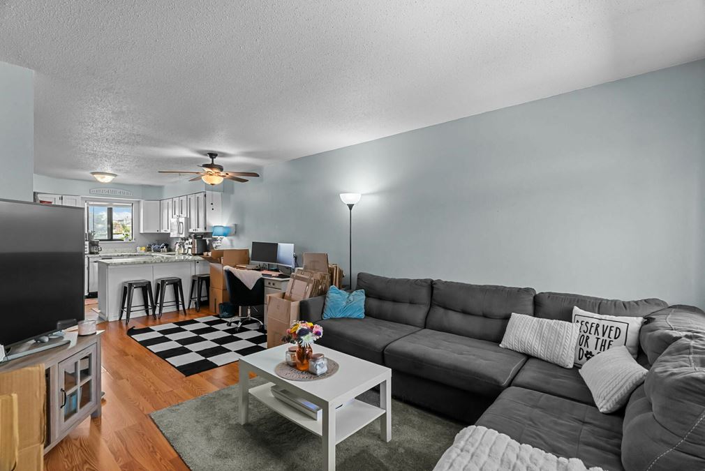 8942-8948 Eden Ave