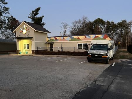 Photo of commercial space at 10 Edwards Mill Rd in Taylors