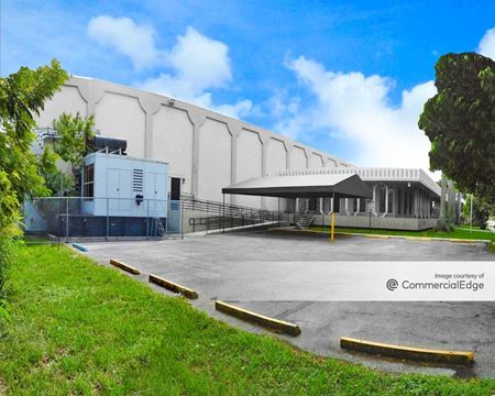 Industrial space for Rent at 15959 NW 15th Avenue in Miami