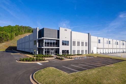Lakepoint Commerce Center - Building 300