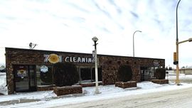 233 W Broadway Ave