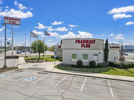 Retail space for Rent at 1207 N Loop 340 in Lacy Lakeview
