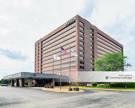 Hamilton Lakes Business Park - 500 Park Blvd