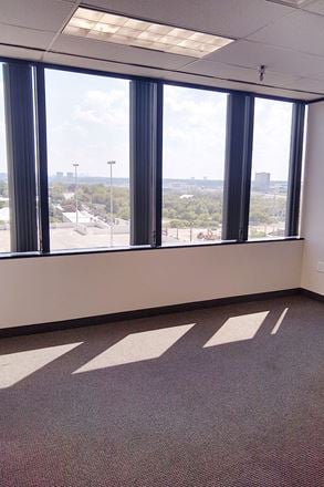 Workstyle Flexible Spaces - 8330-8360 Lyndon B Johnson Fwy