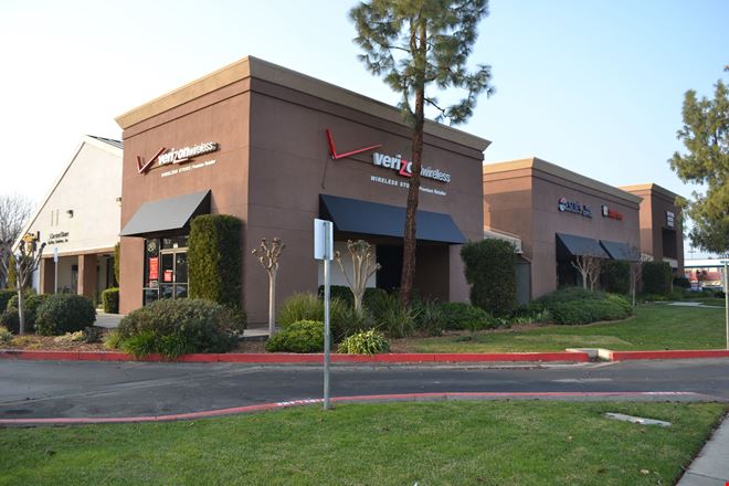 Retail space for Rent at 1124 W. Olive Avenue in Merced