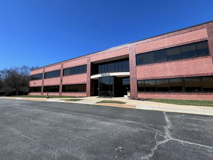 Springside Plaza: Biddle Building (200 Biddle)