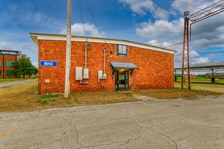Office space for Rent at 326 Franklin D Roosevelt Drive in Muscle Shoals