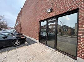 3033 N Knox Ave.