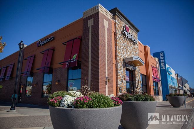 Shoppes at Knollwood