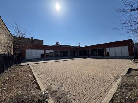 Retail space for Rent at 1741 W 79th St in Chicago