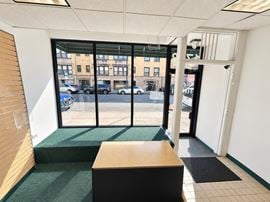Hyde Park Storefront For Lease