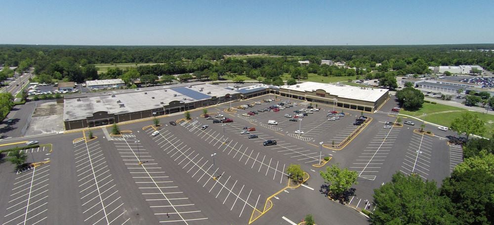 Northside Shopping Center - Anchor Location