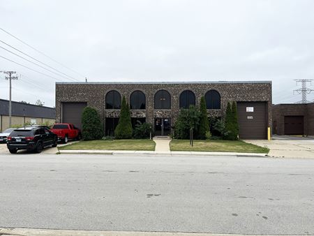 Photo of commercial space at 685-695 Lunt Avenue in Elk Grove Village