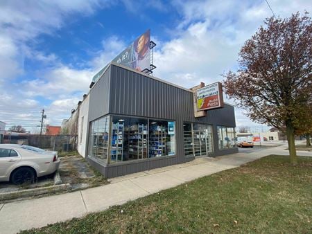 Photo of commercial space at 1517 S Michigan St in South Bend