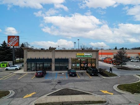 Photo of commercial space at 984 Orchard Lake in Pontiac