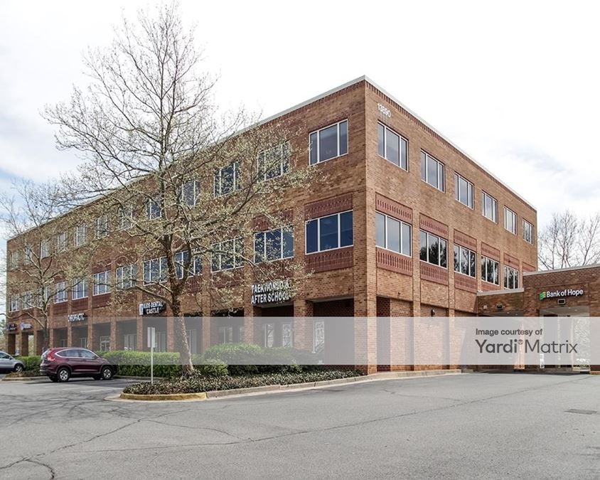 13890 Braddock Road, Centreville, VA 20121