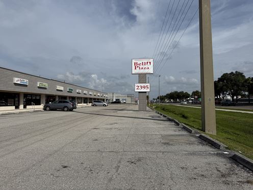 Bell Plaza, Unit 104