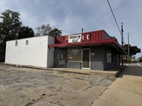 1917 W Cervantes St | Retail For Sale or Lease