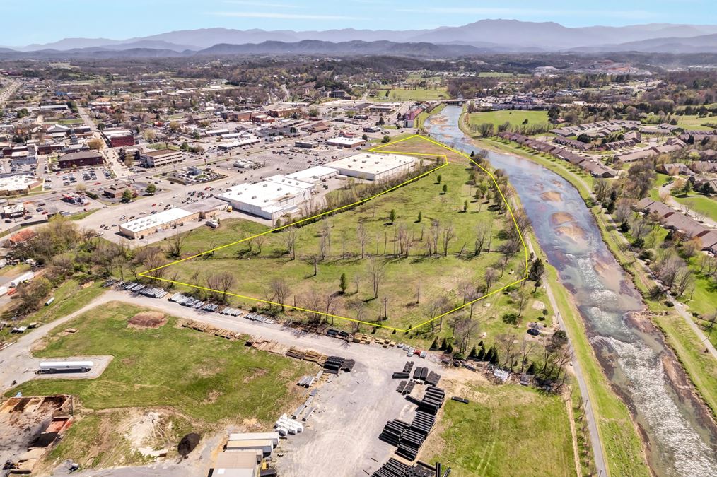 Forks of the River Parkway - Downtown Sevierville